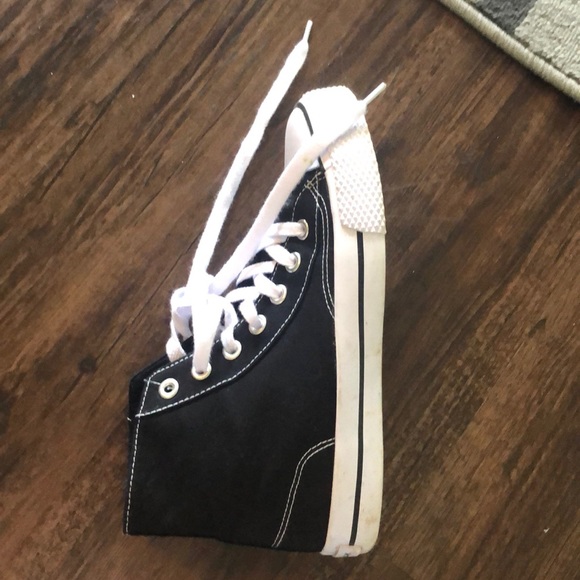 Black boots - Picture 1 of 4